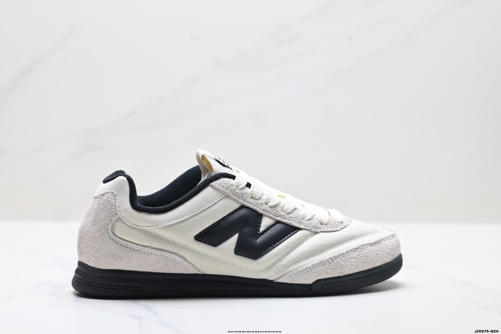 New Balance RC42 — Low-Top Unisex Lifestyle Sneaker URC42NAL