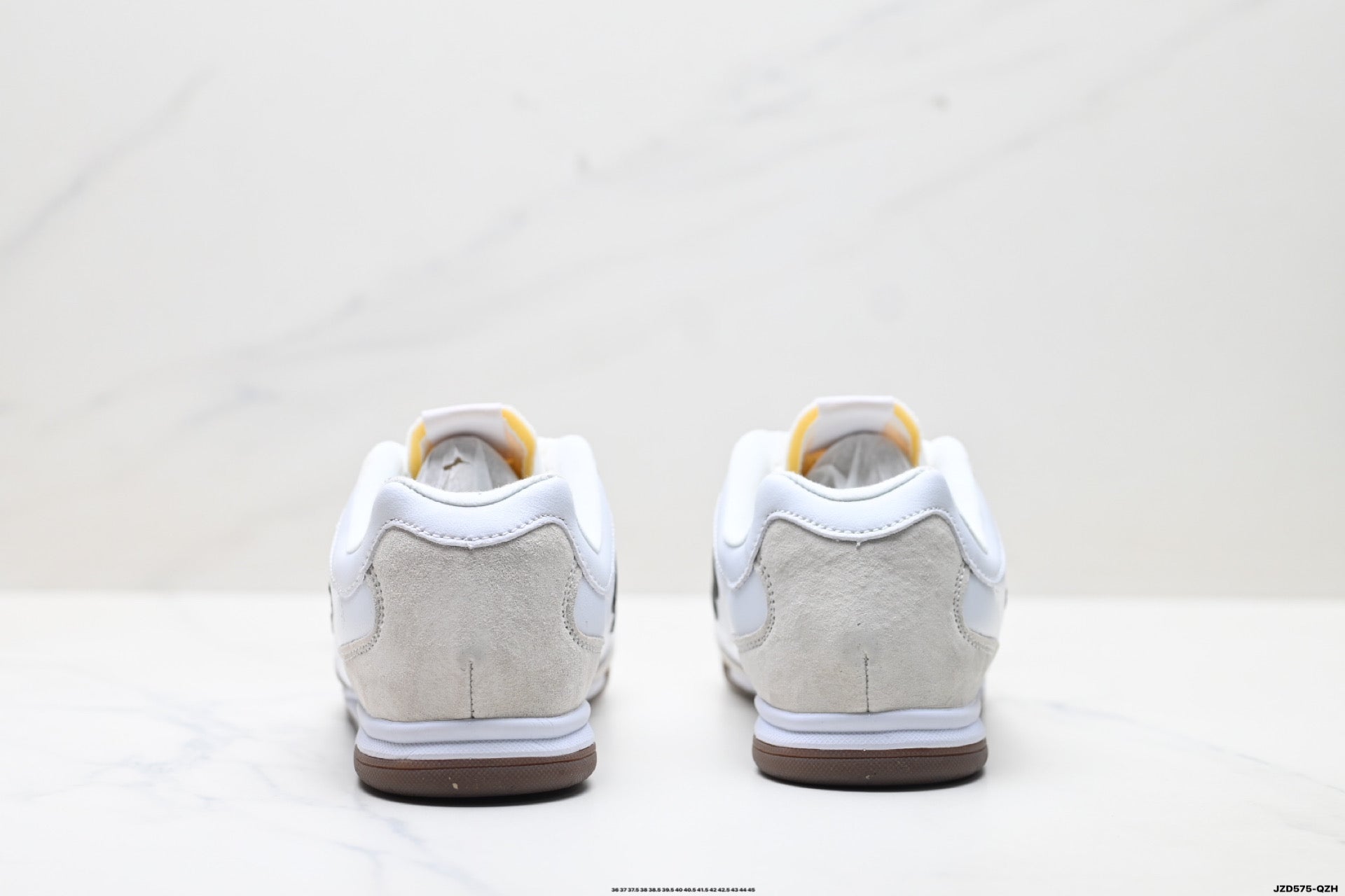 New Balance RC42 — Low-Top Unisex Lifestyle Sneaker URC42LA
