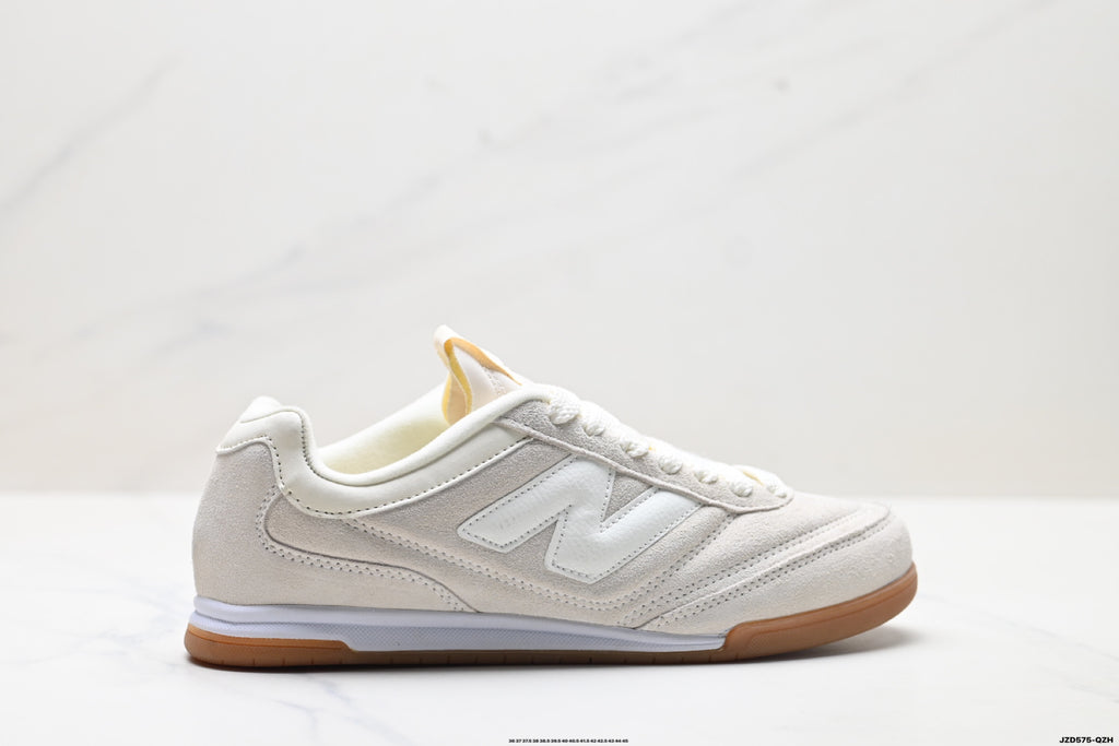 New Balance RC42 — Low-Top Unisex Lifestyle Sneaker URC42EA