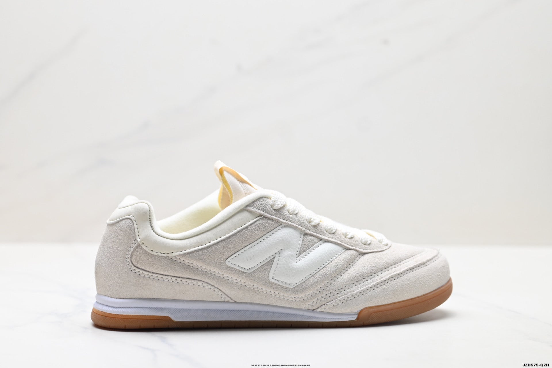 New Balance RC42 — Low-Top Unisex Lifestyle Sneaker URC42EA