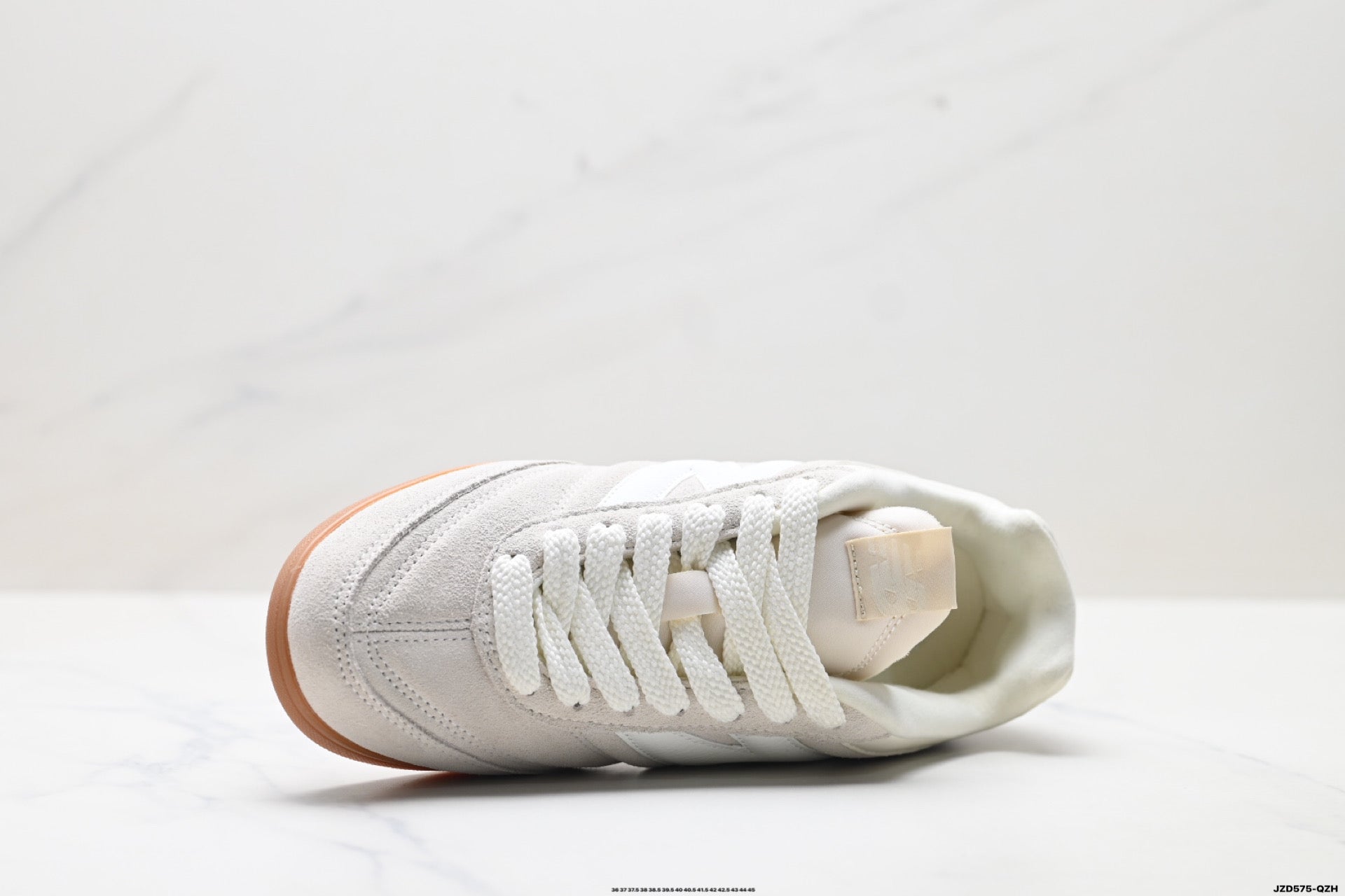 New Balance RC42 — Low-Top Unisex Lifestyle Sneaker URC42EA