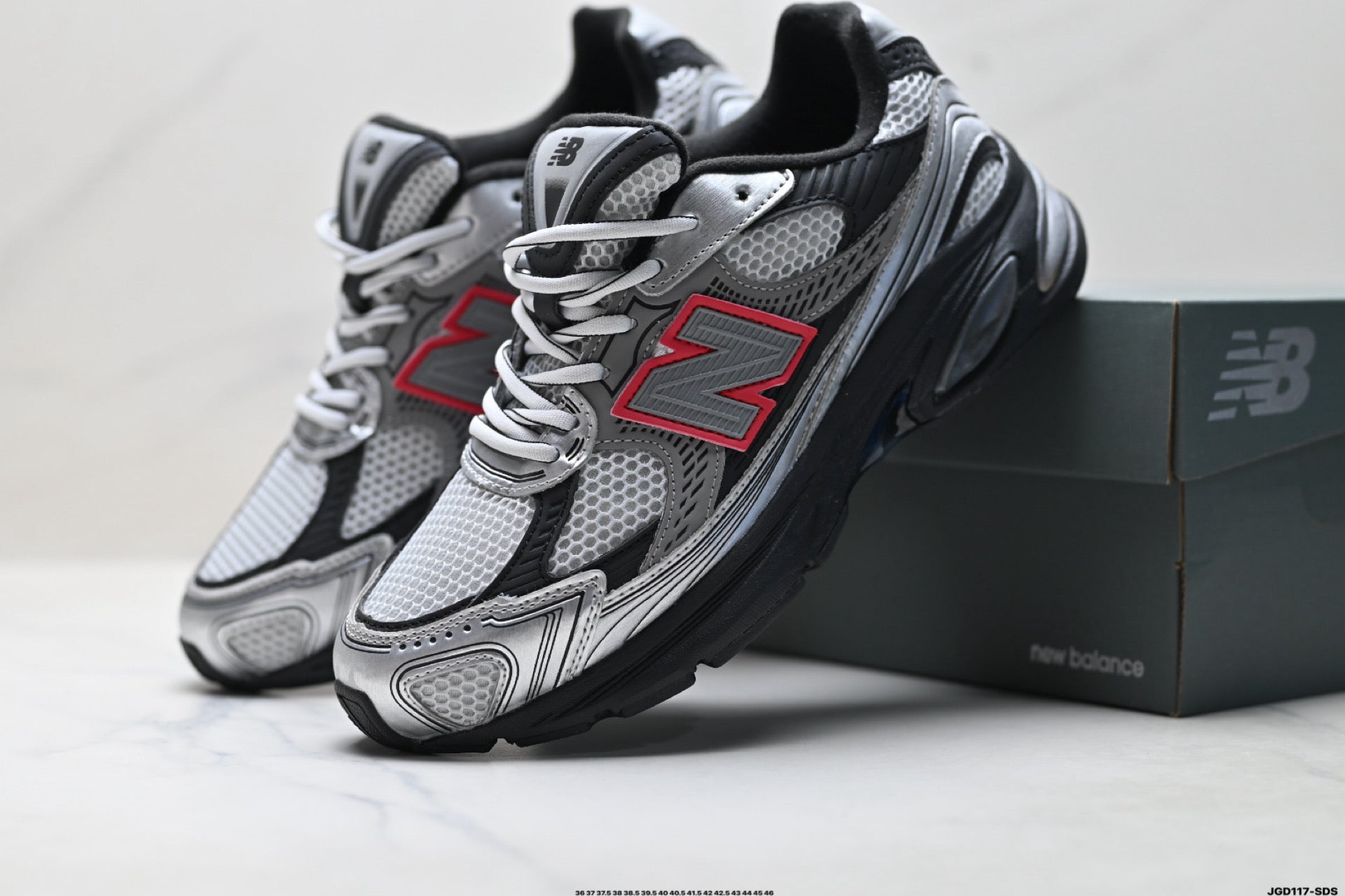 New Balance 2010 | Black & Silver Retro Dad Running Sneaker — U2010203