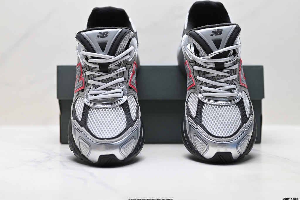 New Balance 2010 | Black & Silver Retro Dad Running Sneaker — U2010203