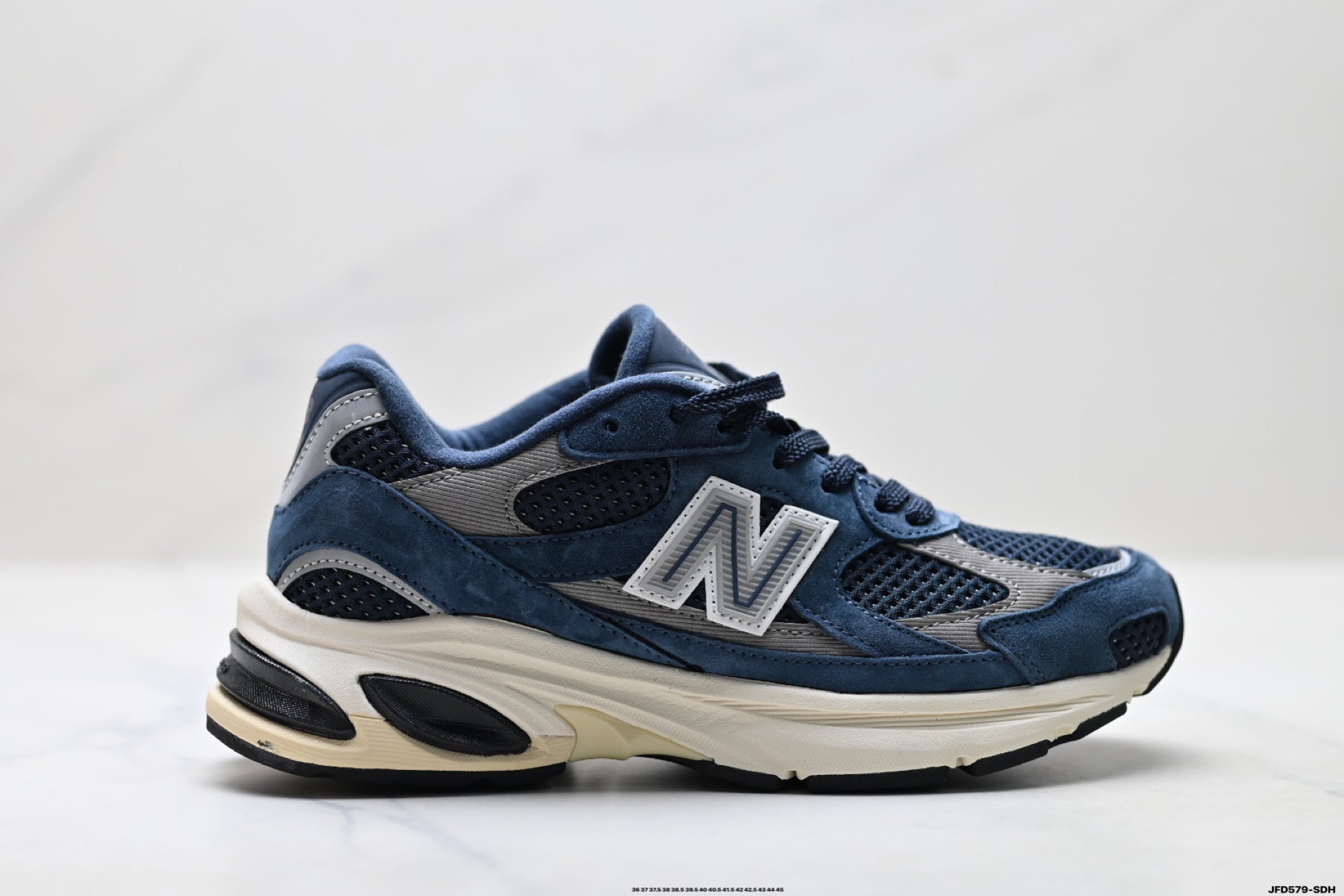 New Balance 2010 | Retro Dad-Style Mesh Running Sneaker — U2010RC