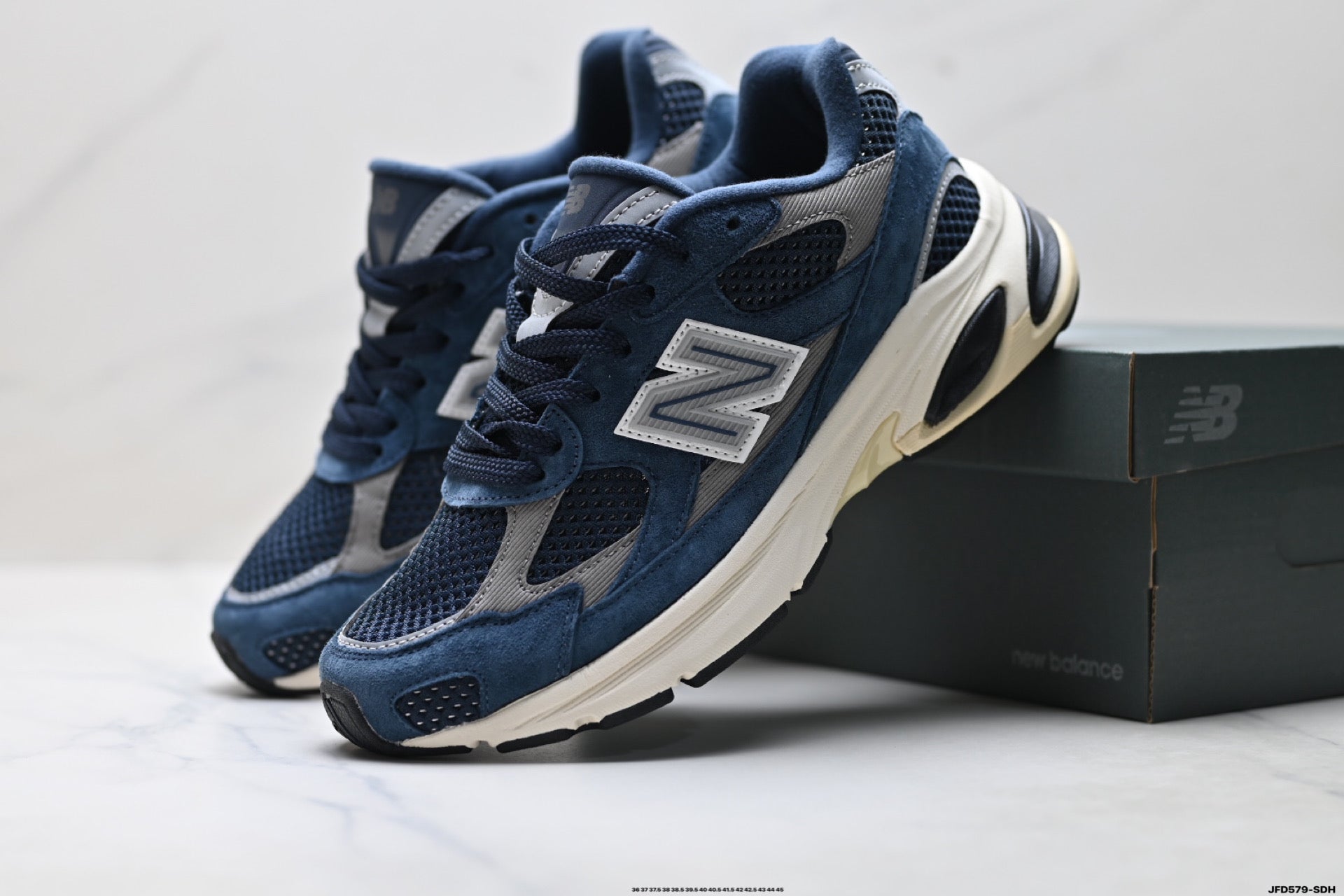 New Balance 2010 | Retro Dad-Style Mesh Running Sneaker — U2010RC