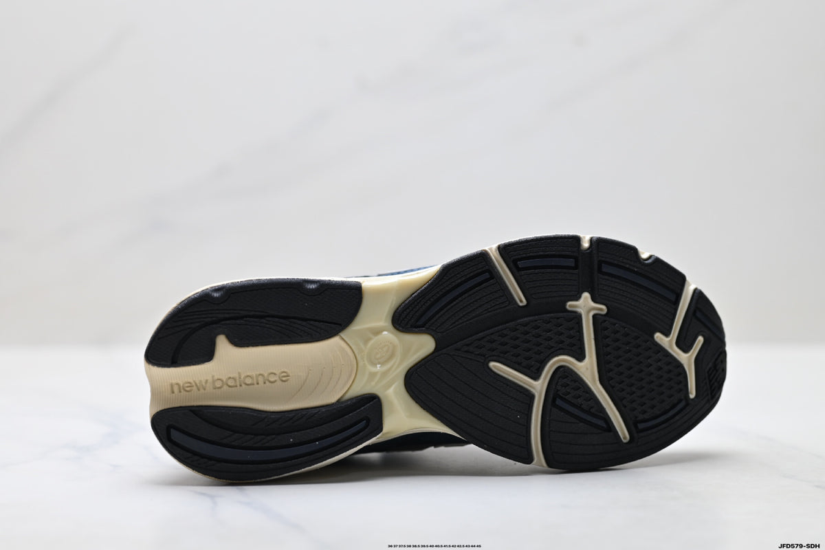 New Balance 2010 | Retro Dad-Style Mesh Running Sneaker — U2010RC