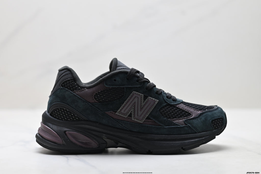 New Balance 2010 | Retro Dad-Style Mesh Running Sneaker — U2010ETB
