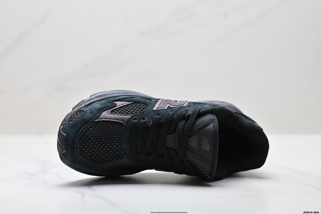 New Balance 2010 | Retro Dad-Style Mesh Running Sneaker — U2010ETB