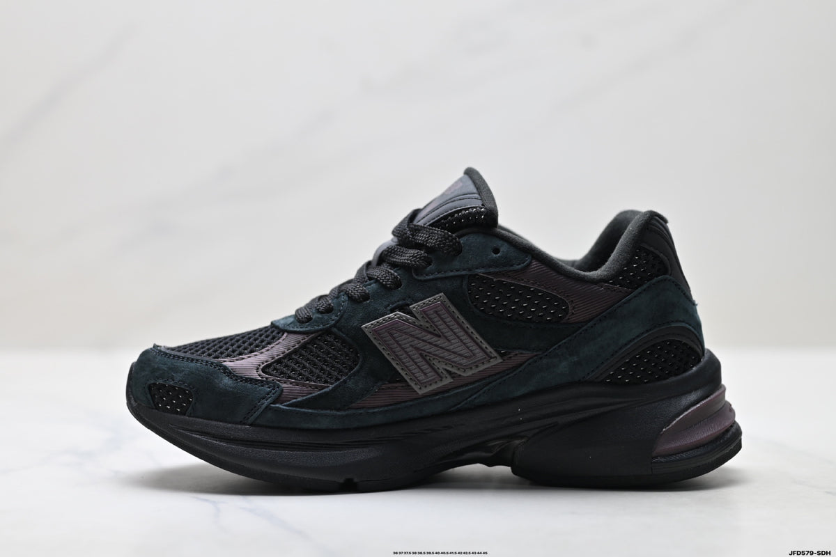 New Balance 2010 | Retro Dad-Style Mesh Running Sneaker — U2010ETB