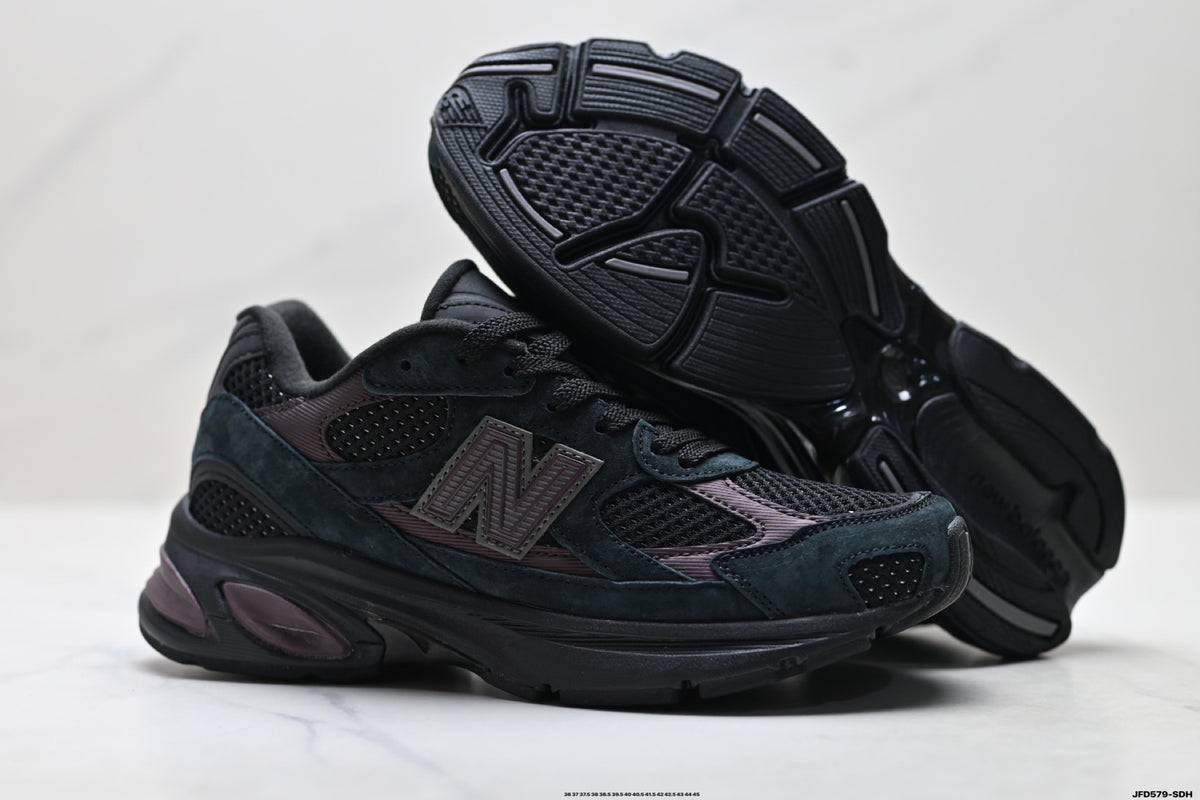 New Balance 2010 | Retro Dad-Style Mesh Running Sneaker — U2010ETB
