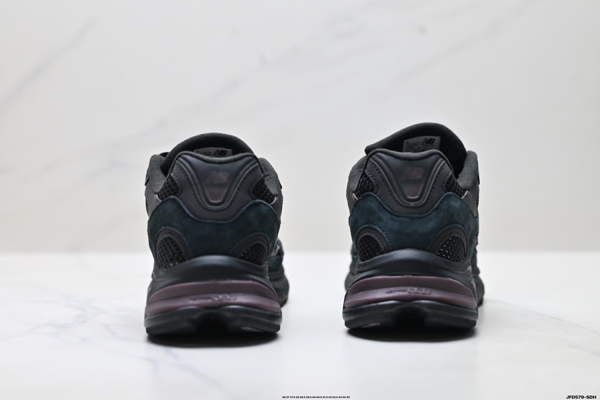 New Balance 2010 | Retro Dad-Style Mesh Running Sneaker — U2010ETB