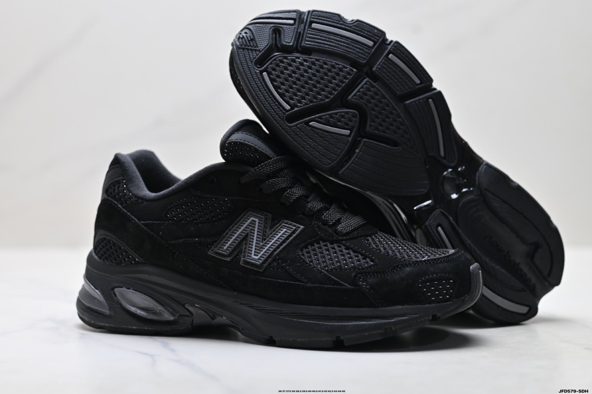 New Balance 2010 | Retro Dad-Style Mesh Running Sneaker — U2010TTB