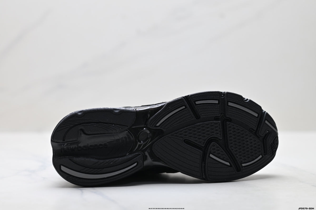 New Balance 2010 | Retro Dad-Style Mesh Running Sneaker — U2010TTB