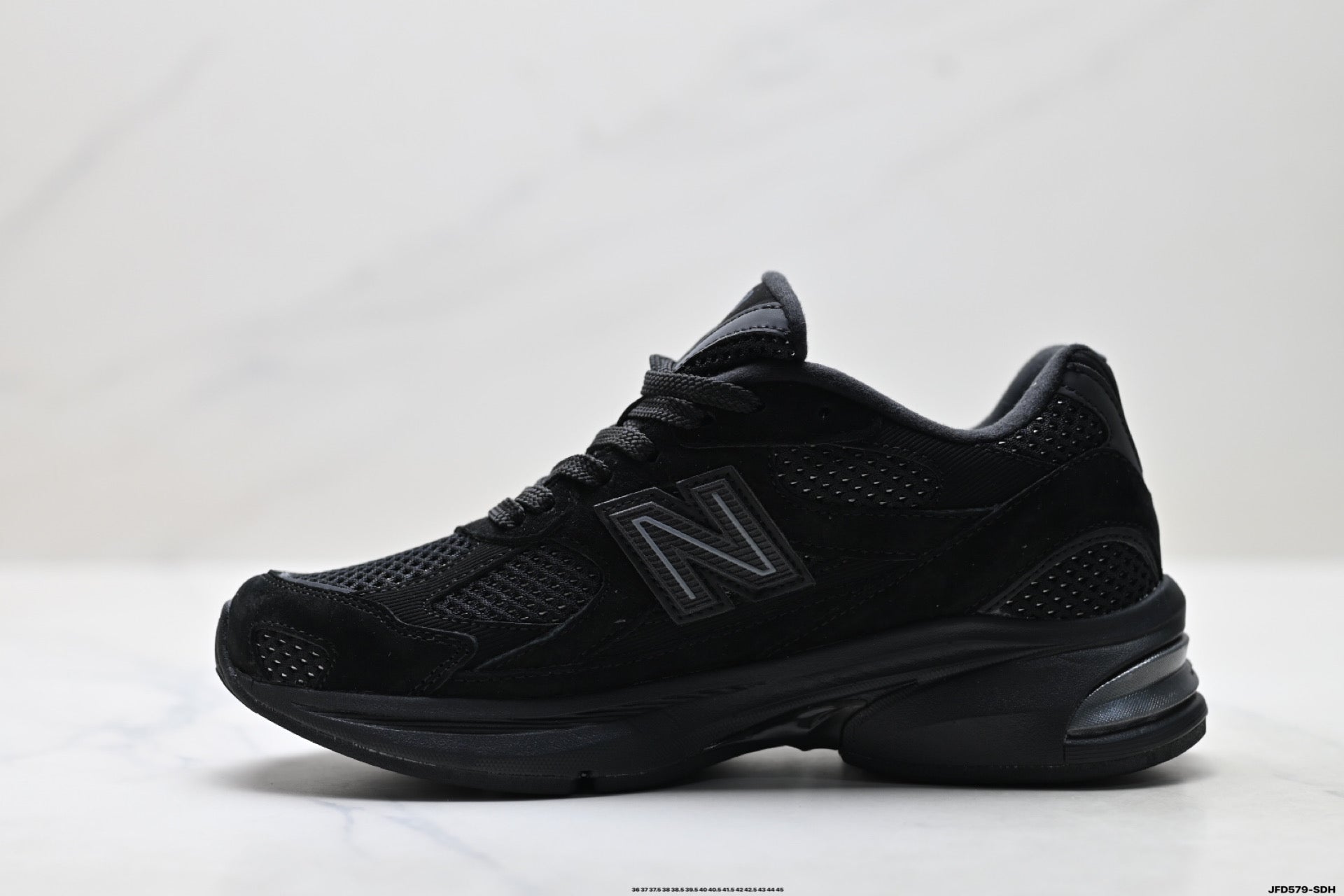 New Balance 2010 | Retro Dad-Style Mesh Running Sneaker — U20107B1