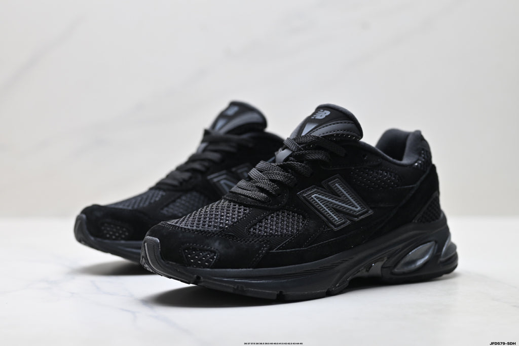 New Balance 2010 | Retro Dad-Style Mesh Running Sneaker — U20107B1