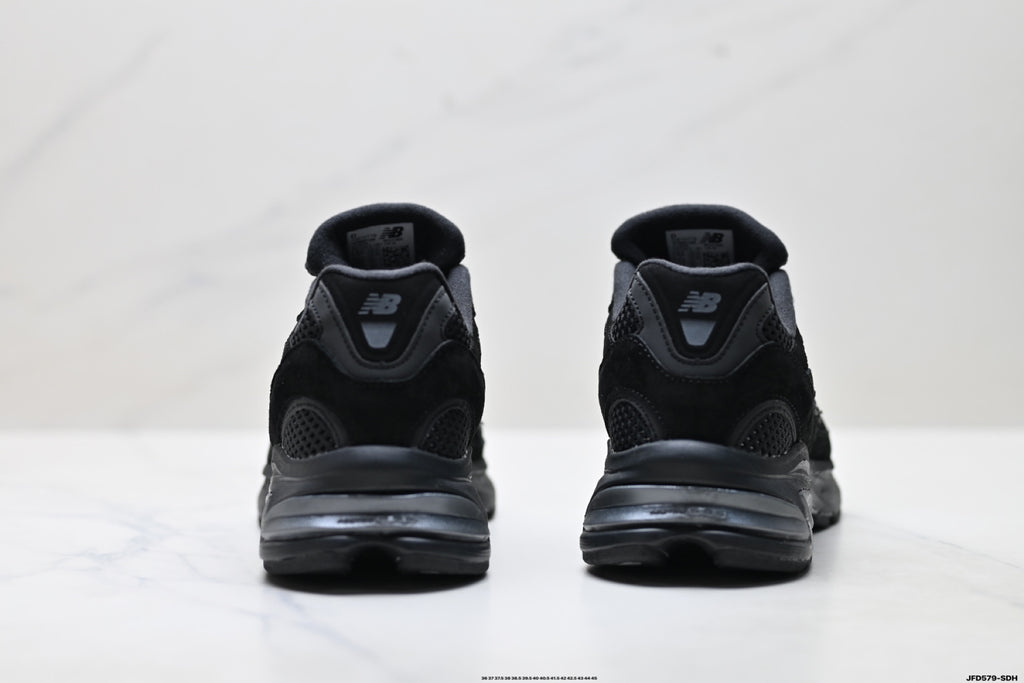 New Balance 2010 | Retro Dad-Style Mesh Running Sneaker — U20107B1