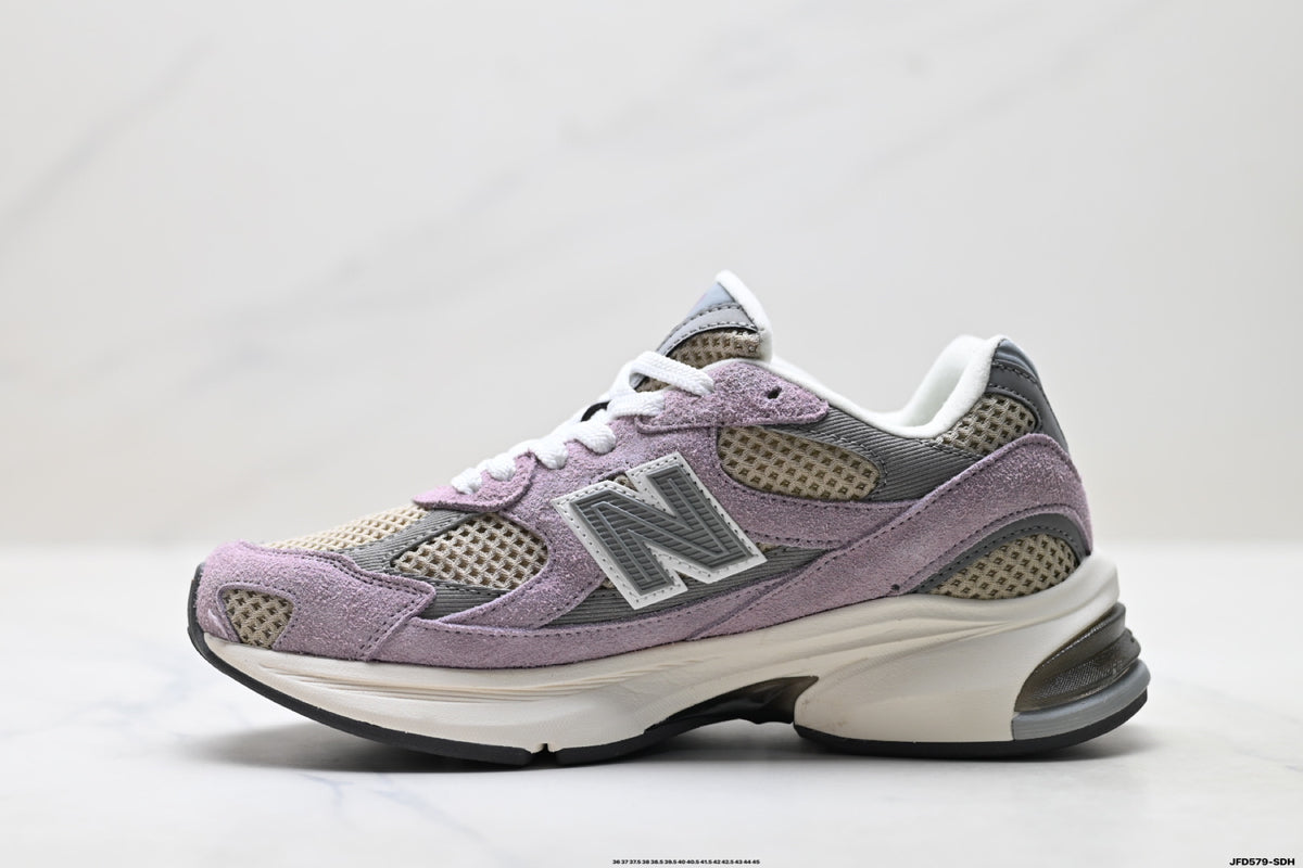 New Balance 2010 | Retro Dad-Style Mesh Running Sneaker — U2010WCC