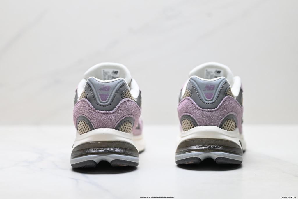 New Balance 2010 | Retro Dad-Style Mesh Running Sneaker — U2010WCC