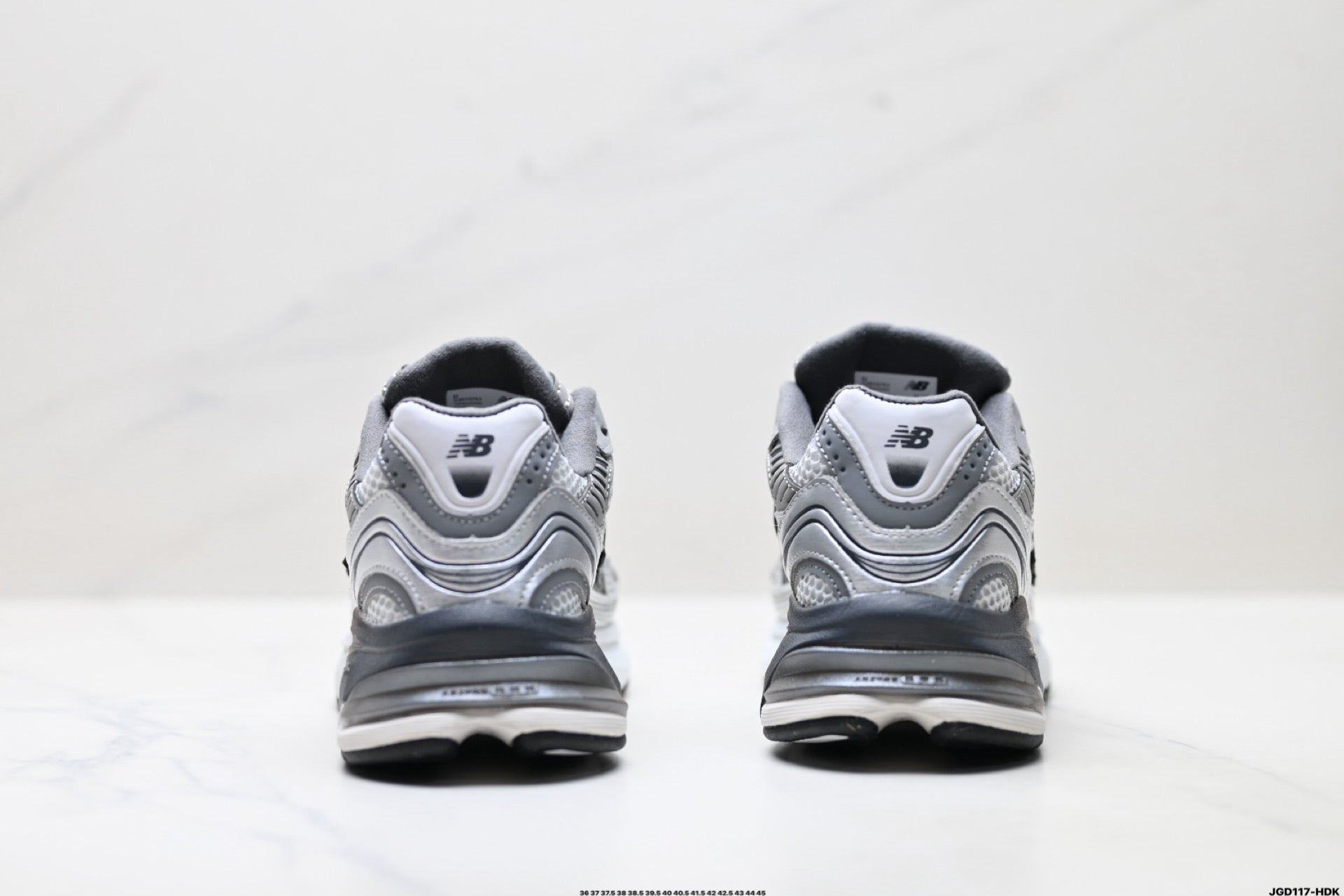 New Balance 2010 | Retro Dad-Style Mesh Running Sneaker — U2010753