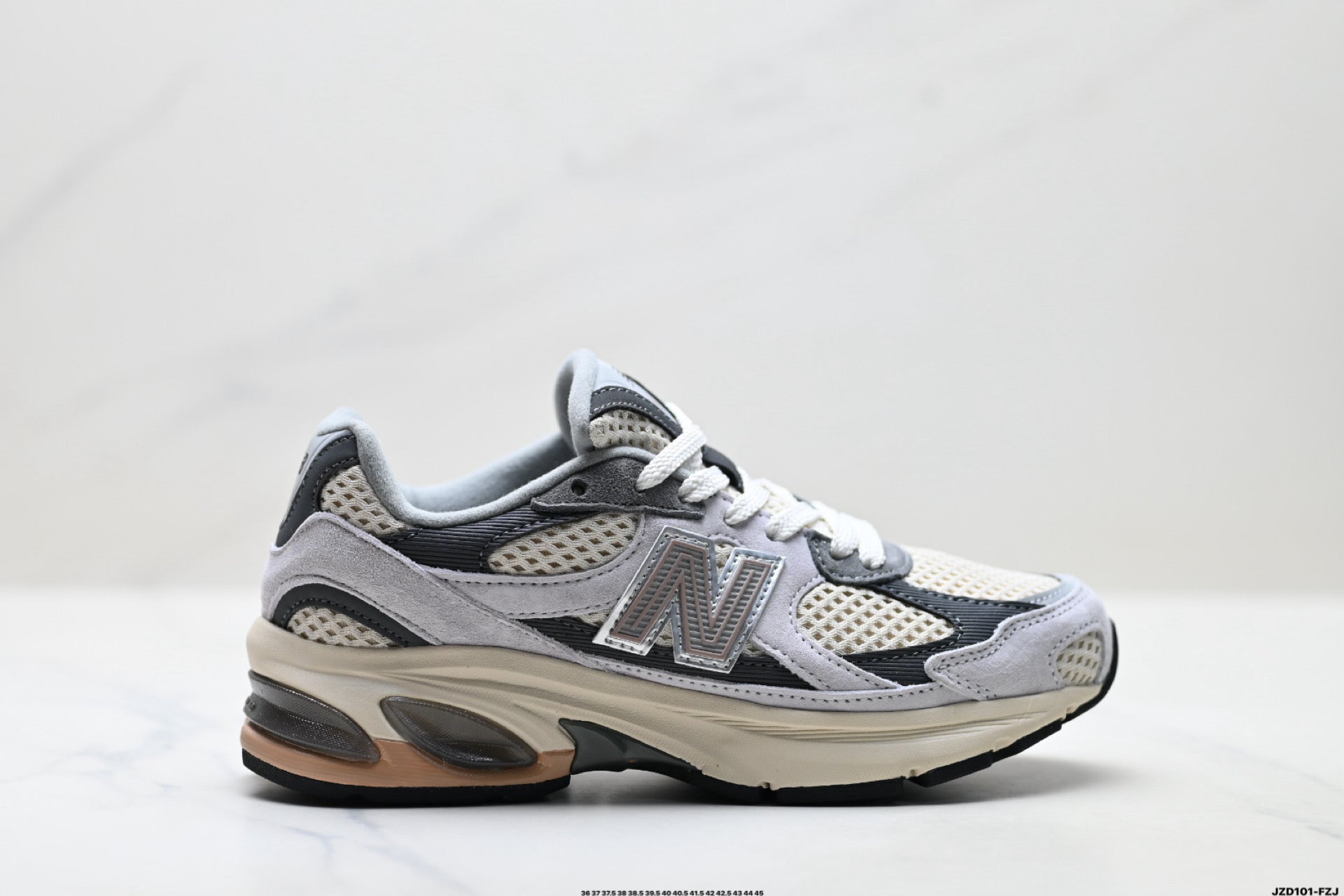 New Balance 2010 | Retro Dad-Style Mesh Running Sneaker — U2010TTO