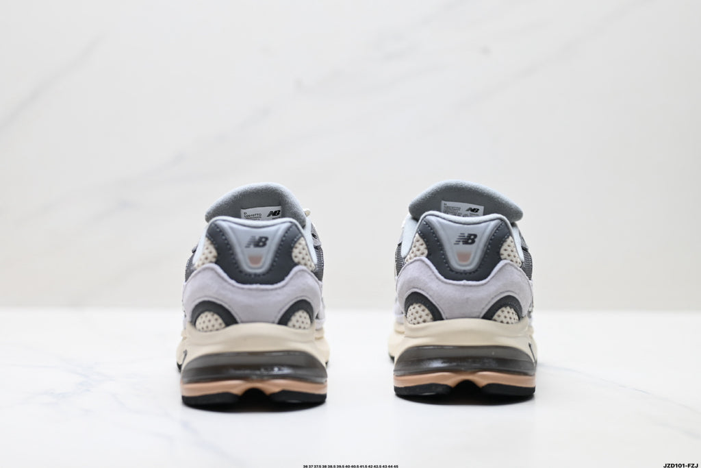 New Balance 2010 | Retro Dad-Style Mesh Running Sneaker — U2010TTO
