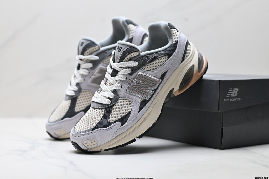 New Balance 2010 | Retro Dad-Style Mesh Running Sneaker — U2010TTO