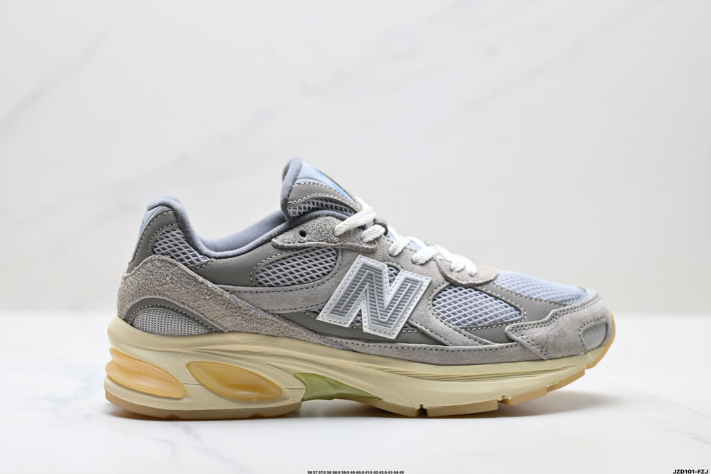 New Balance 2010 | Retro Dad Sneaker – Mesh & Suede Running Shoe