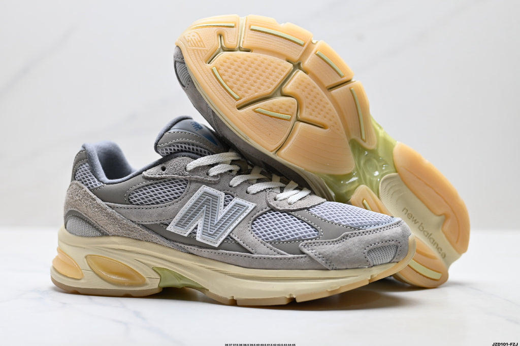 New Balance 2010 | Retro Dad Sneaker – Mesh & Suede Running Shoe