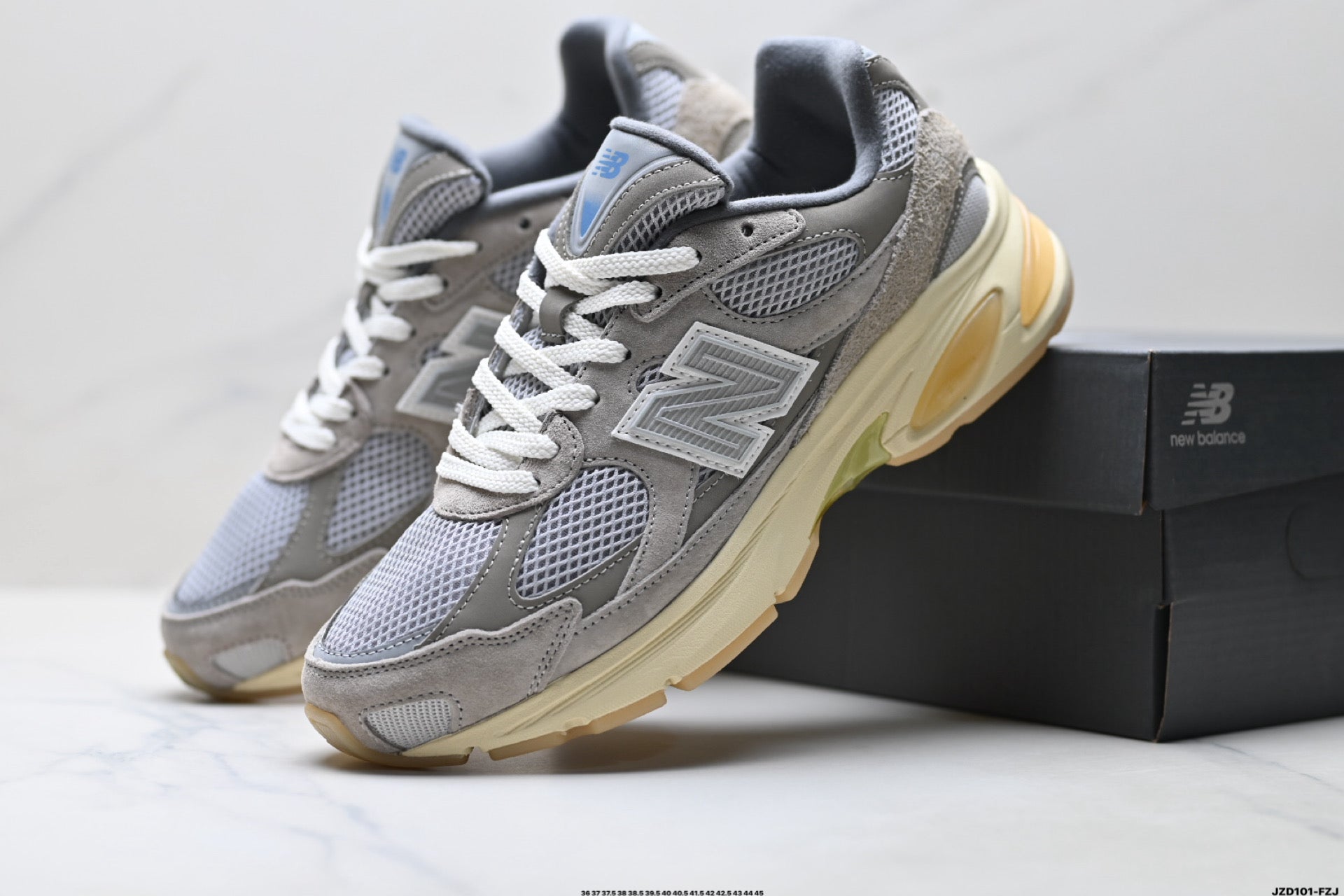 New Balance 2010 | Retro Dad Sneaker – Mesh & Suede Running Shoe