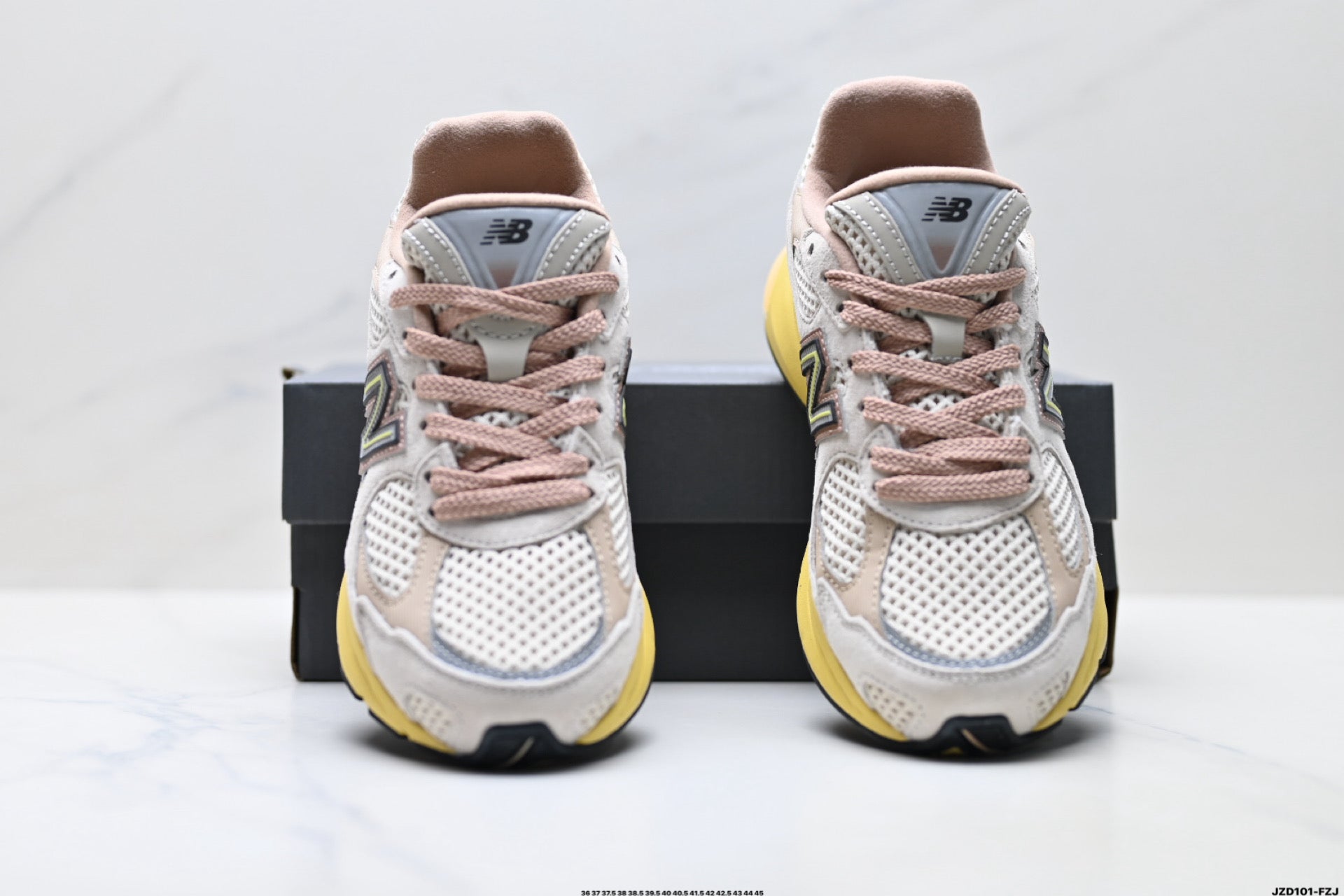 New Balance 2010 | Retro Dad Sneaker – Mesh & Suede Running Shoe U2010SGR