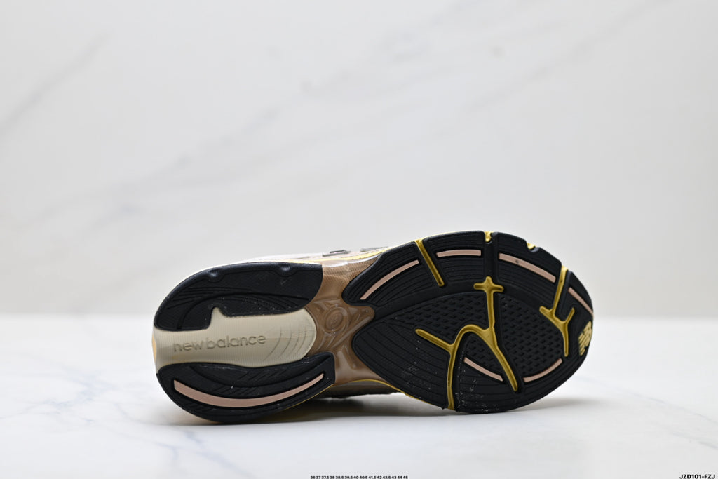 New Balance 2010 | Retro Dad Sneaker – Mesh & Suede Running Shoe U2010SGR