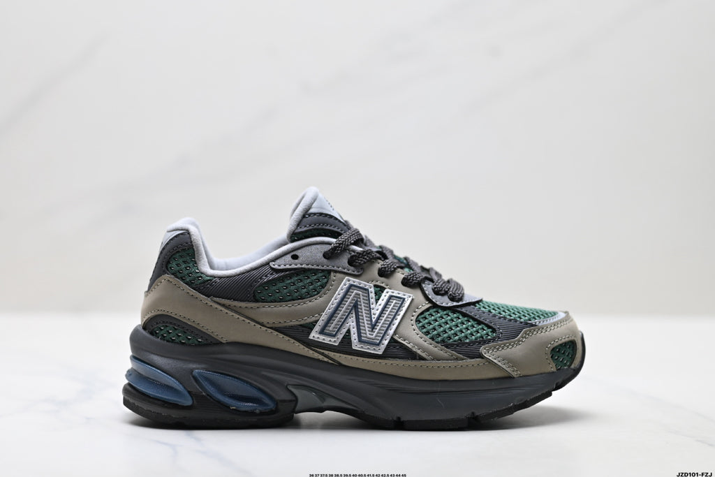 New Balance 2010 | Retro Dad Sneaker – Mesh & Suede Running Shoe U2010AGY