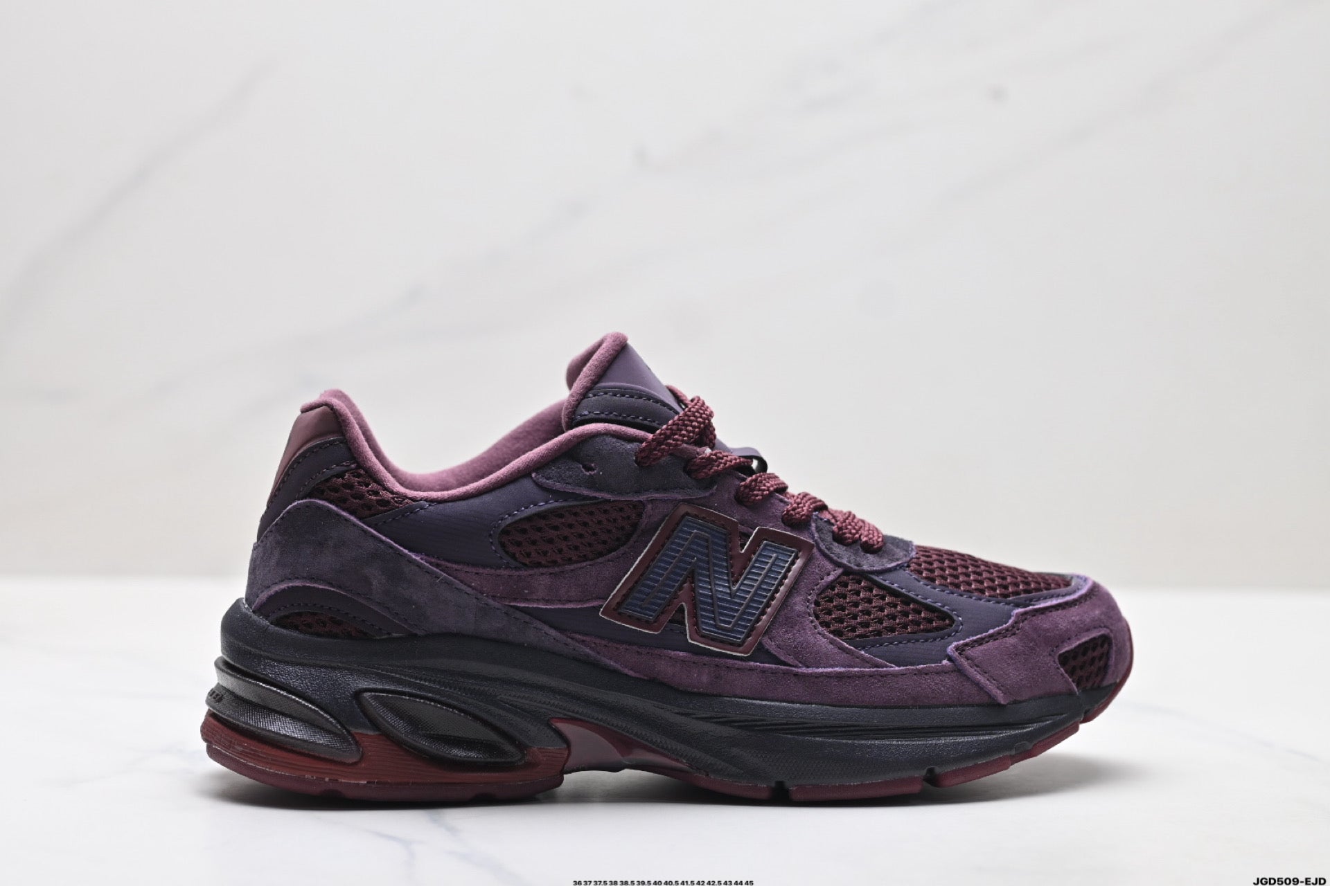 New Balance 2010 | Retro Dad Sneaker – Mesh & Suede Running Shoe U2010RP1
