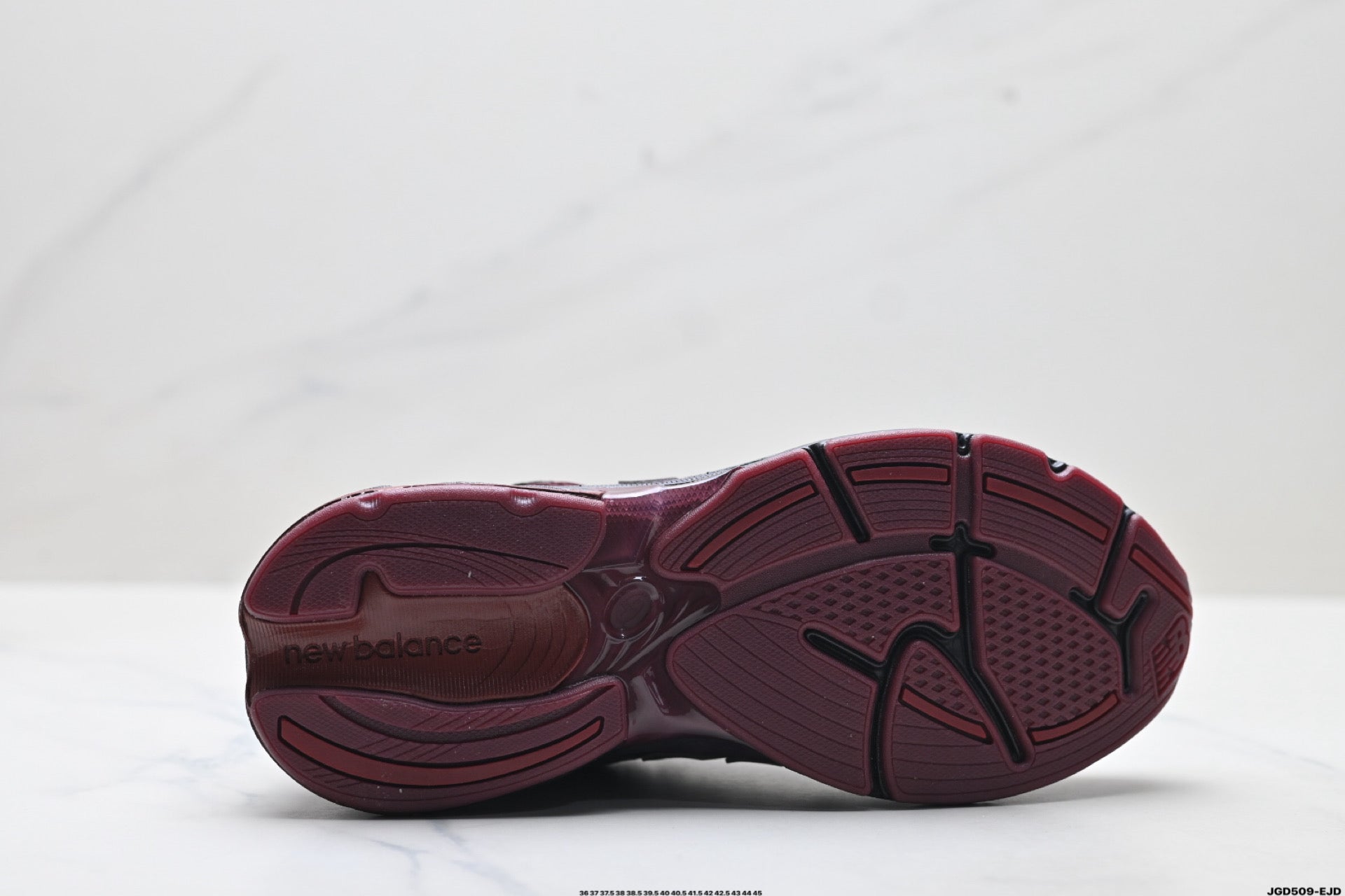 New Balance 2010 | Retro Dad Sneaker – Mesh & Suede Running Shoe U2010RP1