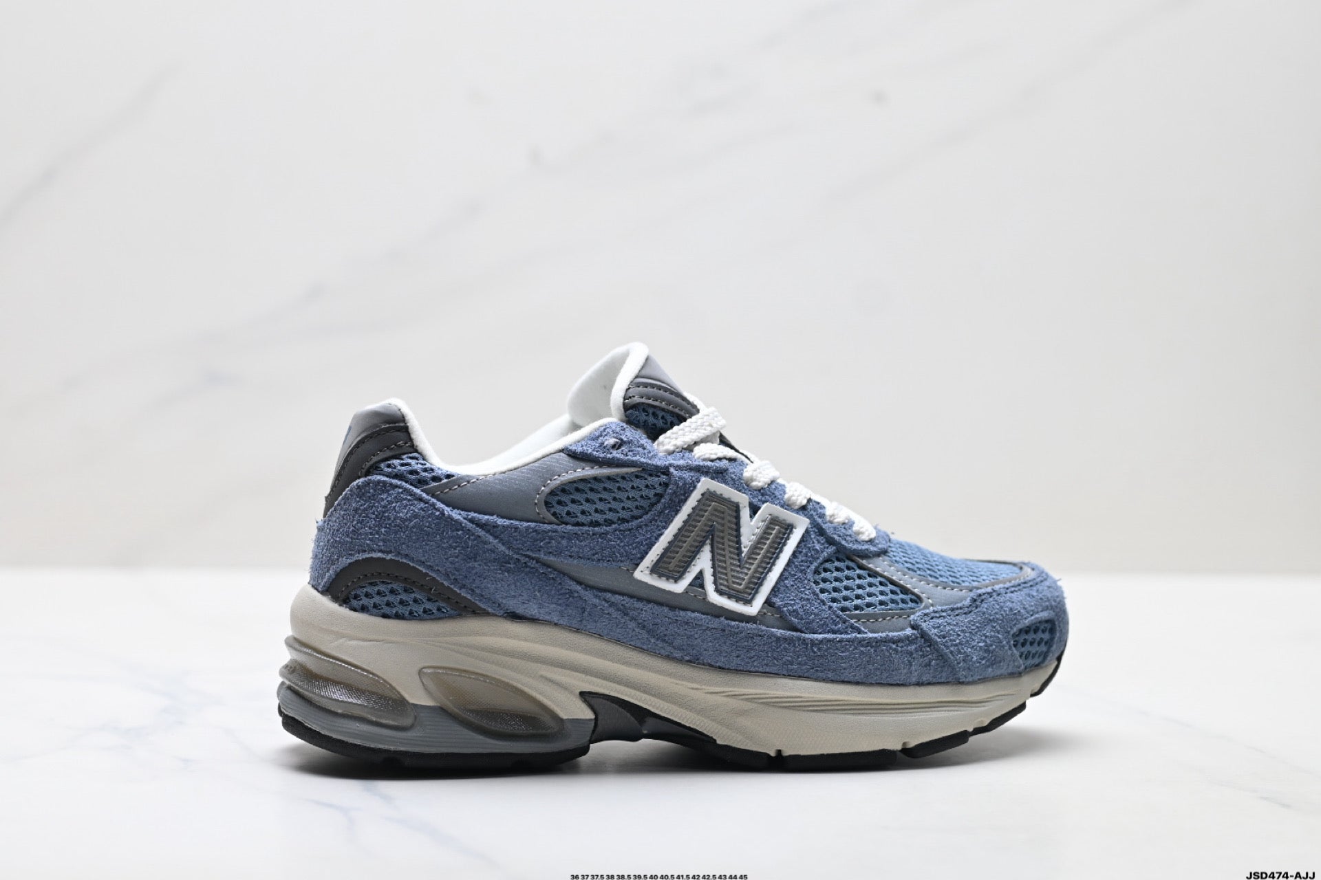New Balance 2010 | Retro Dad Sneaker – Mesh & Suede Running Shoe U2010WNV