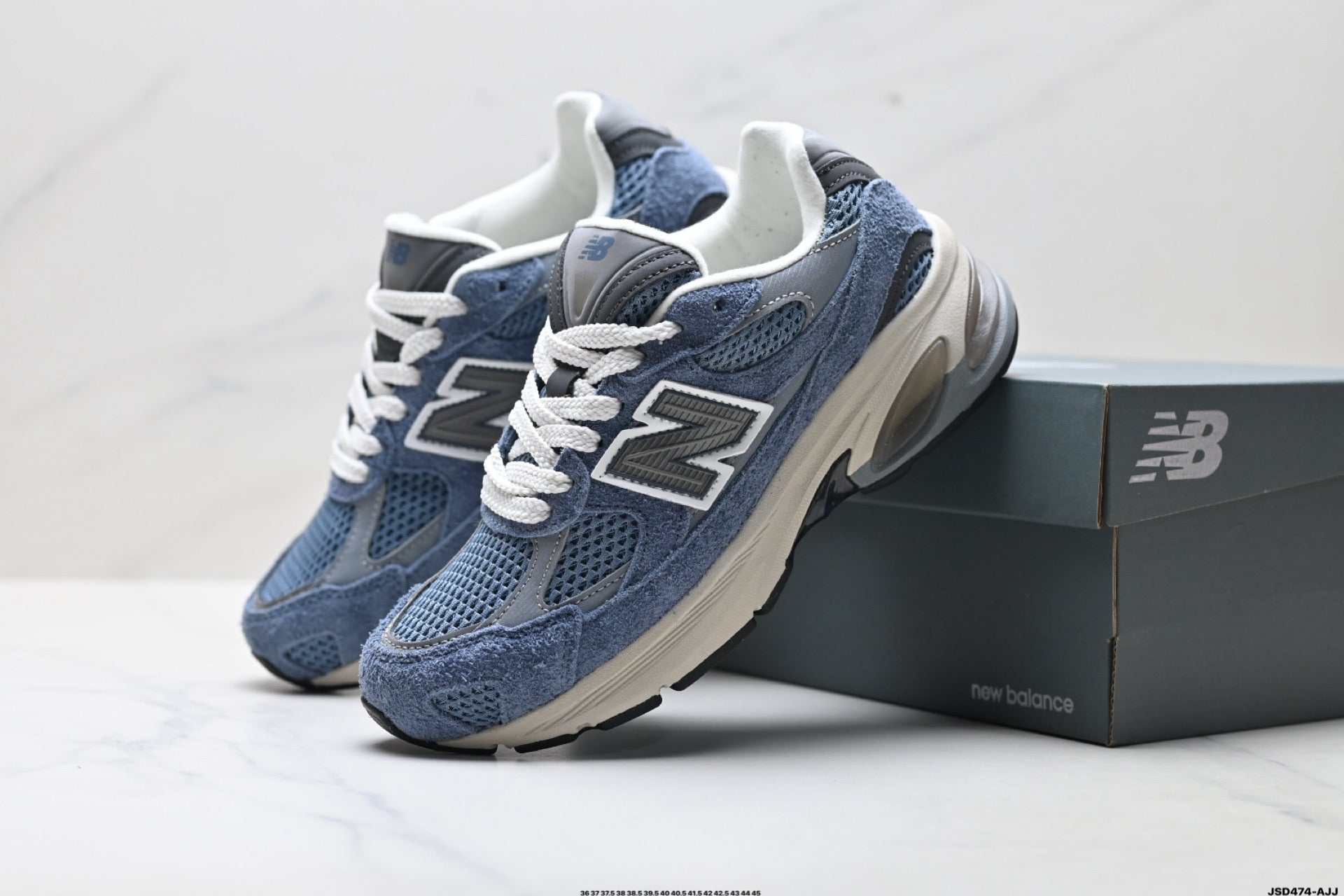 New Balance 2010 | Retro Dad Sneaker – Mesh & Suede Running Shoe U2010WNV