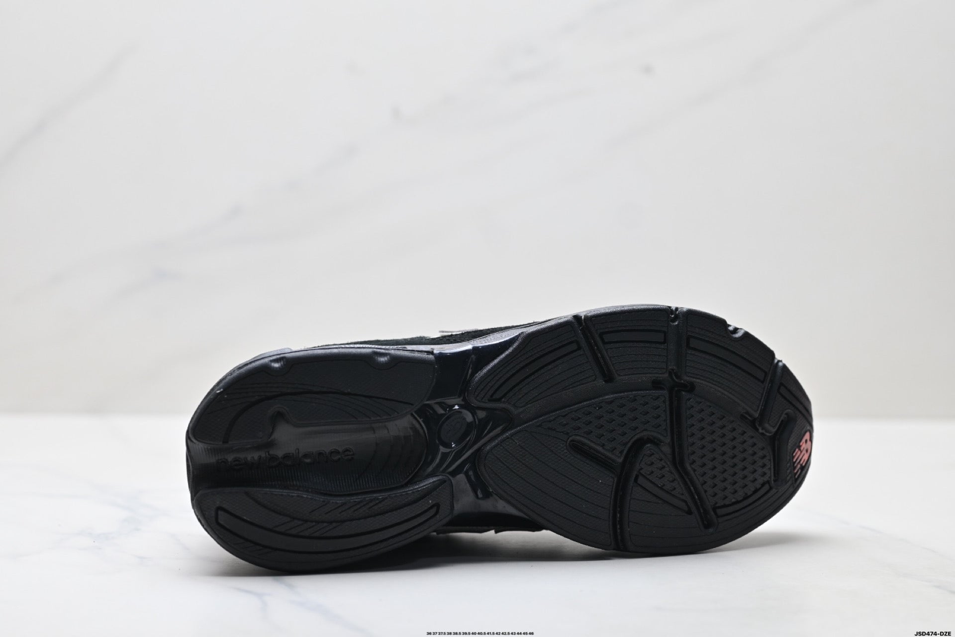 New Balance 2010 | Retro Dad Sneaker – Mesh & Suede Running Shoe U20109LY