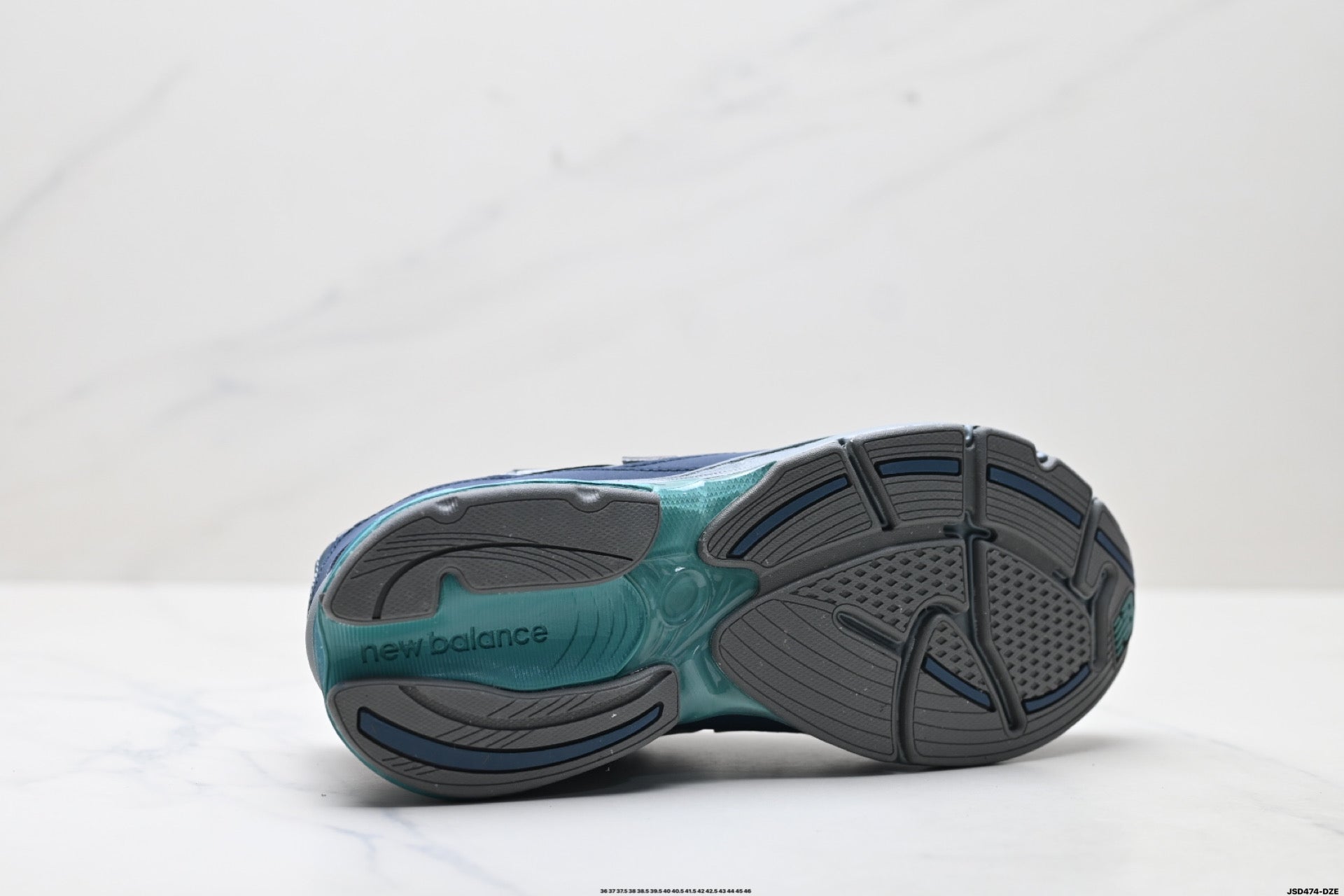 New Balance 2010 | Retro Dad Sneaker – Mesh & Suede Running Shoe U20101QY