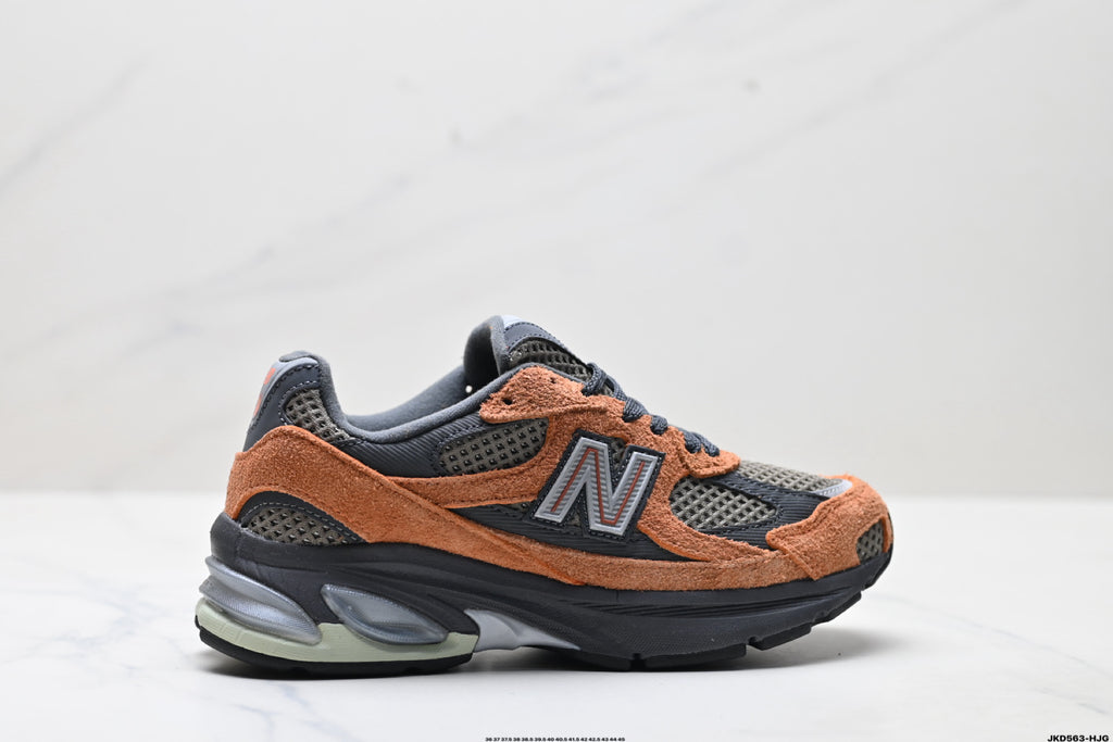 New Balance 2010 | Retro Dad Sneaker – Mesh & Suede Running Shoe U2010ANV