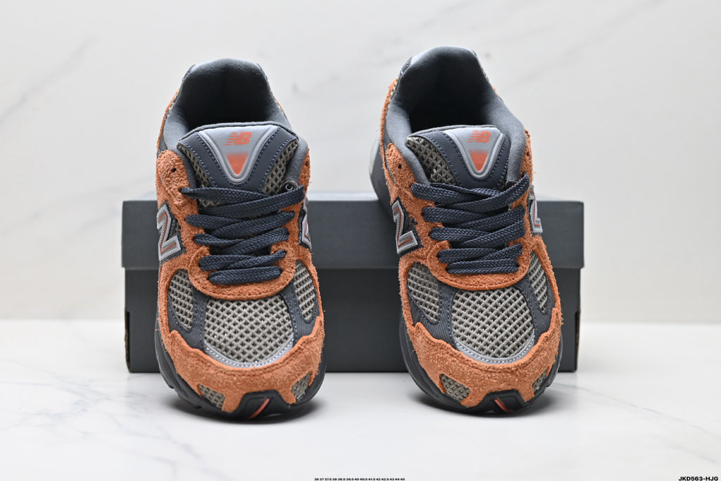 New Balance 2010 | Retro Dad Sneaker – Mesh & Suede Running Shoe U2010ANV