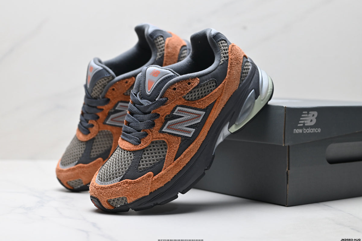 New Balance 2010 | Retro Dad Sneaker – Mesh & Suede Running Shoe U2010ANV