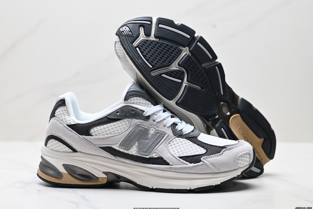 New Balance 2010 | Retro Dad Sneaker – Mesh & Suede Running Shoe U2010V1
