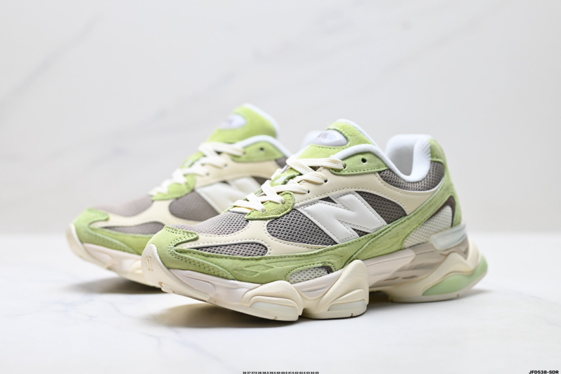 New Balance 9060 | Retro Casual Running Shoe – Mesh & Suede U906028L