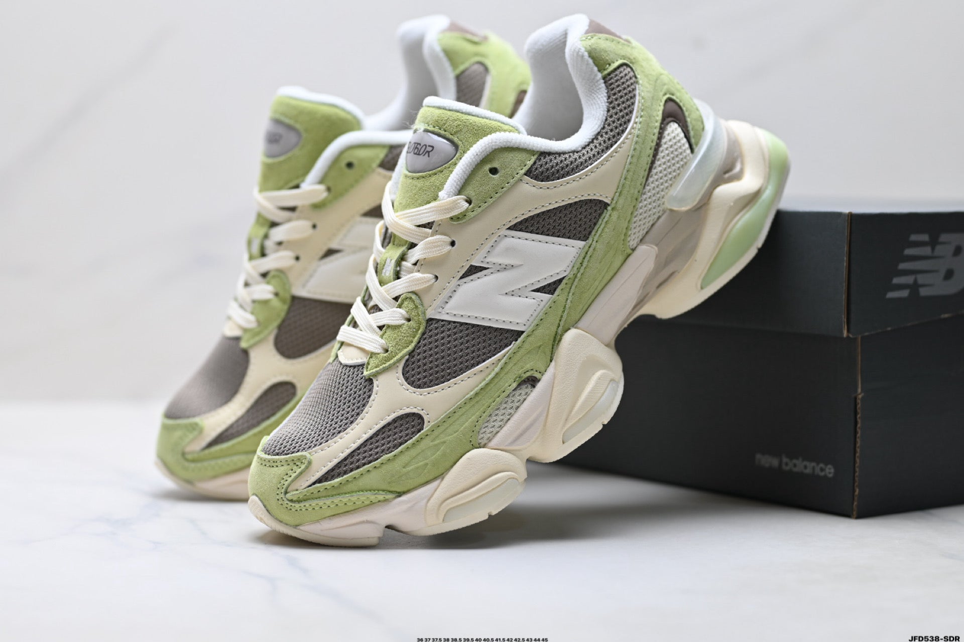 New Balance 9060 | Retro Casual Running Shoe – Mesh & Suede U906028L