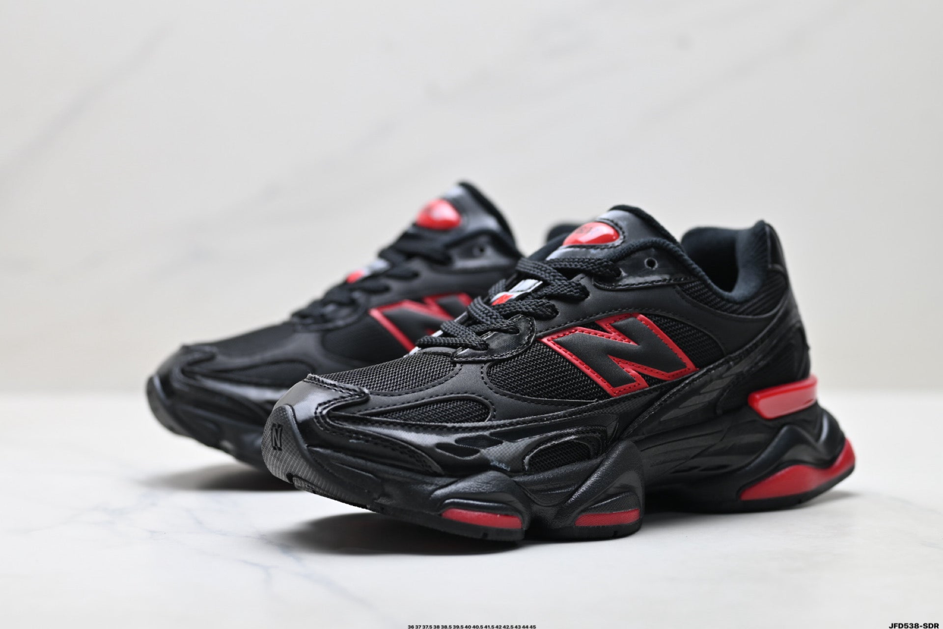 New Balance 9060 | Retro Casual Running Shoe – Mesh & Suede U9060JR