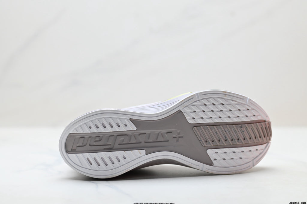 Nike Air Zoom Pegasus Plus | Marathon Running Shoe – Flyknit & ZoomX