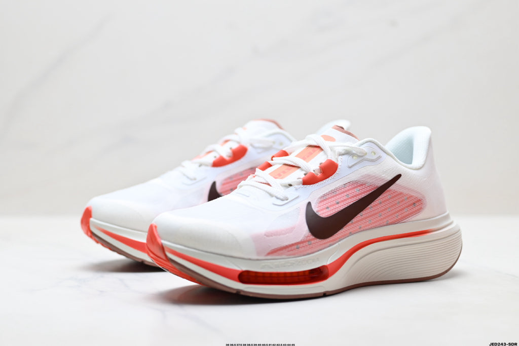 Nike Air Zoom Pegasus Plus | Marathon Running Shoe – Flyknit & ZoomX