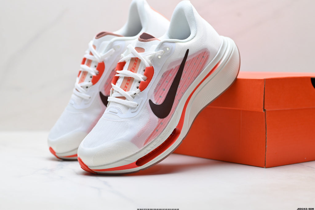 Nike Air Zoom Pegasus Plus | Marathon Running Shoe – Flyknit & ZoomX