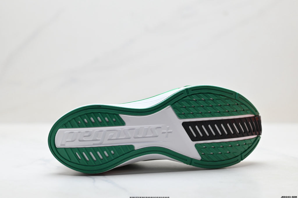 Nike Air Zoom Pegasus Plus | Marathon Running Shoe – Flyknit & ZoomX