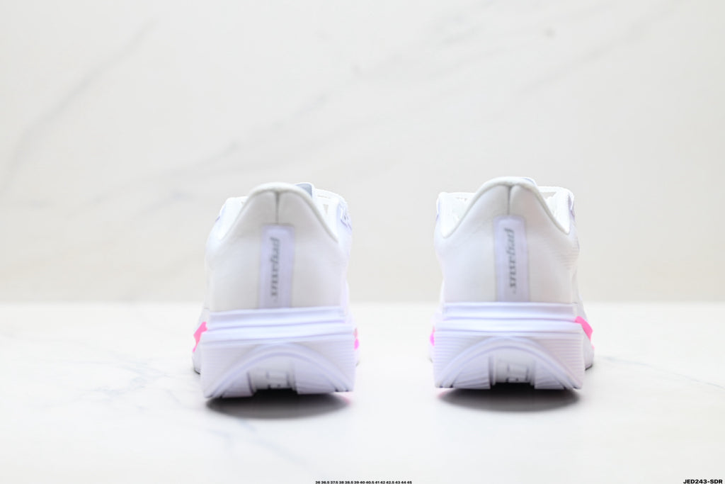 Nike Air Zoom Pegasus Plus | Marathon Running Shoe – Flyknit & ZoomX